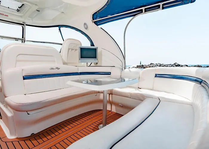 All-included Private Charter Bateau-hôtel *