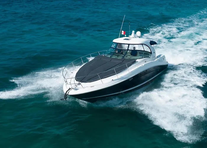 All-included Private Charter Bateau-hôtel Puerto Aventuras